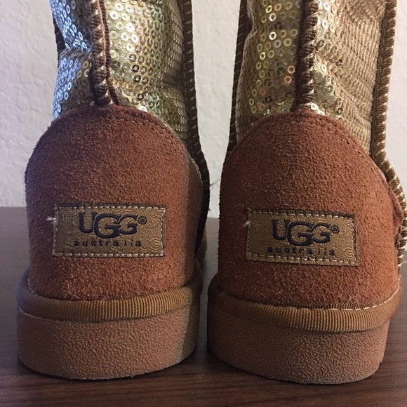 Classic Gold Sequin Australia UGG - Picture 2 of 11